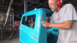 Tirando amassado cabine f75