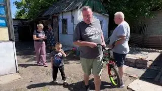 Evacuatie van moeder met de 5-jarige Lyosha