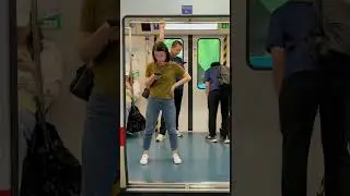 Beijing Subway DKZ4 Doors Closing