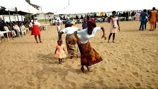 Na wao o...  Igala people in Kogi showcase their dancing steps.
