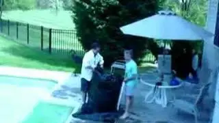 POOLCENTER.com - Swimming Pool Opening - Bagging the Cover