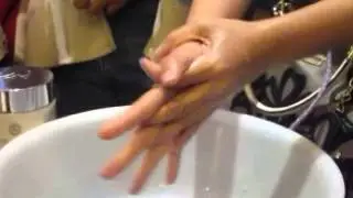Aqua Mineral Total Silk Body Scrub Demo