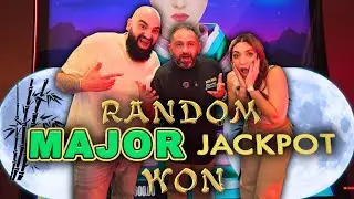 OMG! INSANE  RANDOM MAJOR JACKPOT DROPPED on AUTUMN MOON 😳💰WITH @ThatSlotChick & @Hyeslots