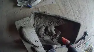 Уборка стены после снятый опалубка и перлинка с участием клей