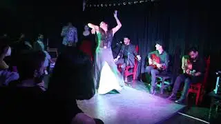Marien Luevano por Caracoles
