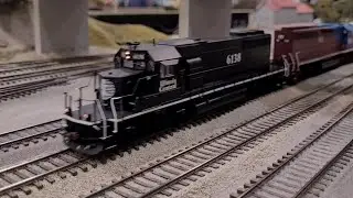 Illinois Central Grain Train part 1. #illinoiscentral #athearn Please Subscribe, Like and Comment!