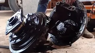 revisão do diferencial rockwell 240 tive que trocar a tampa do sino e os  rolamentos dos mancais