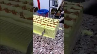 Kis kis ka birthday aa rha hai😂! #butterscotch #pastry #ytshorts #viral #trending #gurgaon