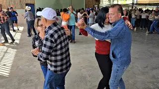 FUI MORAR L&Aacute; NA BAHIA | DAN&Ccedil;ANDO FORR&Oacute; NO BAIL&Atilde;O 