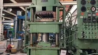 At Auction: KR WILSON 140 TON TRANSFER MOLDING PRESS