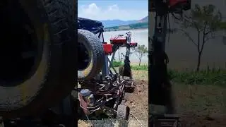Farmers make their own simple excavator: a wonderful combination of square tube + winch