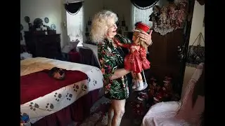 Collector finds beauty in boudoir dolls