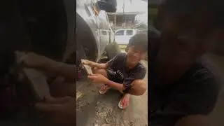 cara mengganti kampas rem depan mobil Ford 