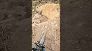 Naughty. #emtblife #mtb #downhill #mtbcycle #downhillmtb #sundayfunday ￼