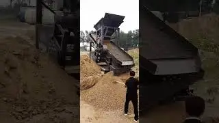Mobile double layer sand/stone vibrating screen #Sand/stone screening machine #vibratingscreen