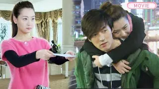 【MOVIE】曾經被看不起的實習生重回公司驚艷眾人，與總裁終成眷屬！#胡歌 #白冰#韩栋   #实习生 #一见钟情 #甜宠 #职场