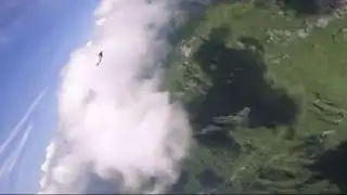 Chinese Zhangjiajie winged pilot death picture  Search Results 张家界女翼装飞行员最后一跳画面公开飞行中偏离路线