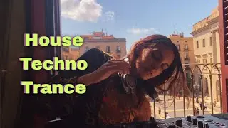 Groovy Techno, Trance & House Mix Live from Plaza San Jaume in Barcelona, Spain