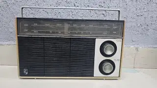 Philips Deluxe 4 transistor RL 346#15 RL346 /o1R radio Philips India +919023321435 #radio #oldradio#