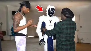 Kai Cenat & Tylil Tests Elon Musk’s Tesla Robot!