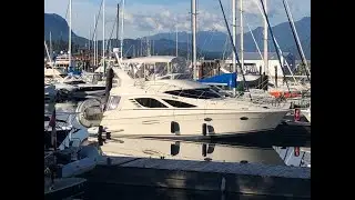 Продается яхта Silverton 38 Sport Bridge 2006 года выпуска, в отличном состоянии.