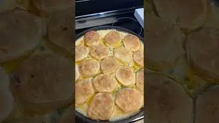 One pan chicken pot pie! #ChickenPotPie #OnePanMeals #EasyRecipes #DinnerIdeas #CookWithMe