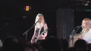 Rockstar by Momma @ Black Cat