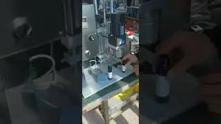 LOM desktop capping machine #packingmachine #packingmachinefactory #automaticpackingmachinery