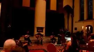 &Beta;&rho;ά&sigma;&epsilon; &tau;&eta; &rho;&omicron;ύ&mu;&pi;&alpha;, &tau;&alpha; &sigma;&omicron;&upsilon;ί&gamma;&kappa; - &Mu;ά&lambda;&epsilon; &Beta;&rho;ά&sigma;&epsilon; (Vrase ti rumba, ta swing - M&aacute;le Vr&aacute;se)