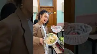 Dinner at a Chinese university 🇨🇳