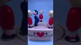 😱😱🙈 Wooden Music box valentines gifts 🎁 🎁 #valentine #kissing #musicbox