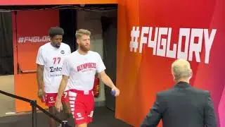 McKissic and Walkup enter the Zalgirio Arena for the Final