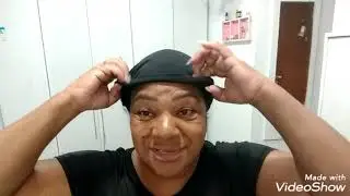 Touca no cabelo molhado