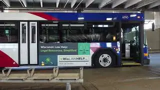Waukesha Metro 2022 Gillig Low Floor 35' 178 On Rt 1 Waukesha - Froedtert