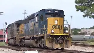 { 4042 } ID F700-27 Rolls into town with a Lashup that every railfan wants