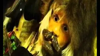 DIE PERCHTENKAMMER ZU BERNDORF NÖ - über 100 Masken-Perchten-Krampus-Hexenmasken