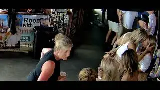 Women Kiss @ Elbo Room