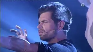 Davide Salvado fai unha espectacular interpretación de 'A vida' - BAMBOLEO