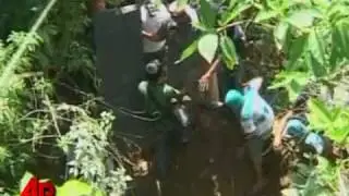 Philippine Bus Crash Kills 18, Mostly Iranians