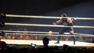 WWE Live Glasgow 2015 - Main Event - Reigns v Wyatt