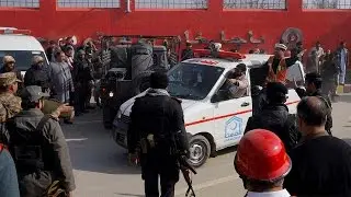 Bangash hotel in Peshawar rocked by gunfire, one gunman killed| Oneindia News