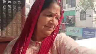 गिरते गिरते। बच गई आज 🙏🙏