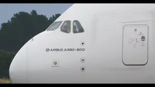 Pilot wave from EK412 crew after landing at Christchurch International Airport 18th Jan 2026
