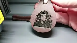 Гравировка логотипа моего канала на искусственной коже с помощью лазера Genmitsu Kiosk!