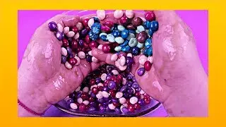 New lot o candy - очень много скиттлса в руках !!! fun candy for kids