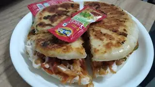 ||How to make chole kulche pizza style||&hearts;️Monis khan|