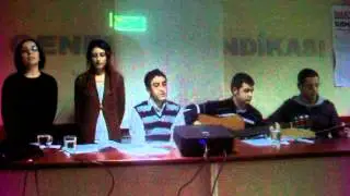 GRUP GÜNIŞIĞI BORAN ŞİİR VOLTADA SÖYLENEN TÜRKÜ BİR GÖRÜŞ KABİNİ