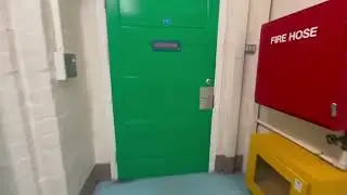 Крыло С и направление в комнату для казней