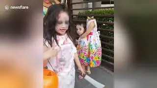 'headless' little girl is ready for Halloween