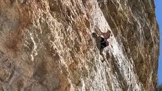Du miel entre tes seins (7b+), Saint-Léger-du-Ventoux